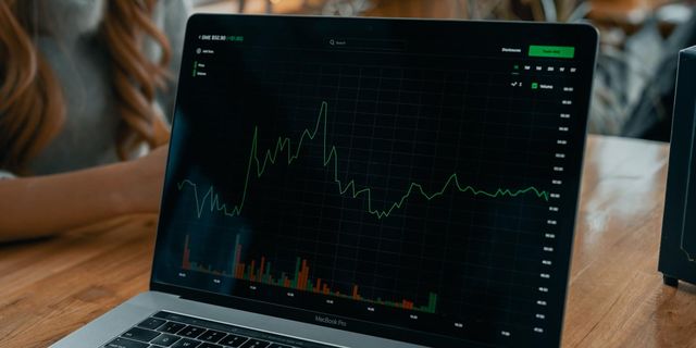 How The 'Amazon Effect' Will Change Your Life and Investments