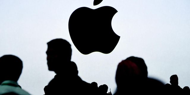 Apple’s installed base – foundation for success, or curse?