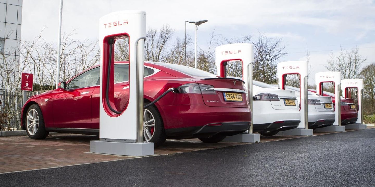 Why Tesla Could Be the Next Apple – and Put a Hurt on Exxon