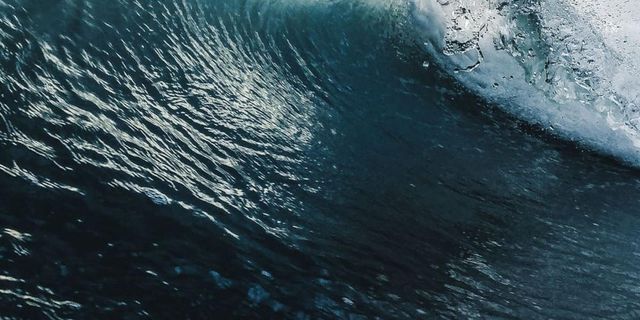Floating walls to clean up oceans